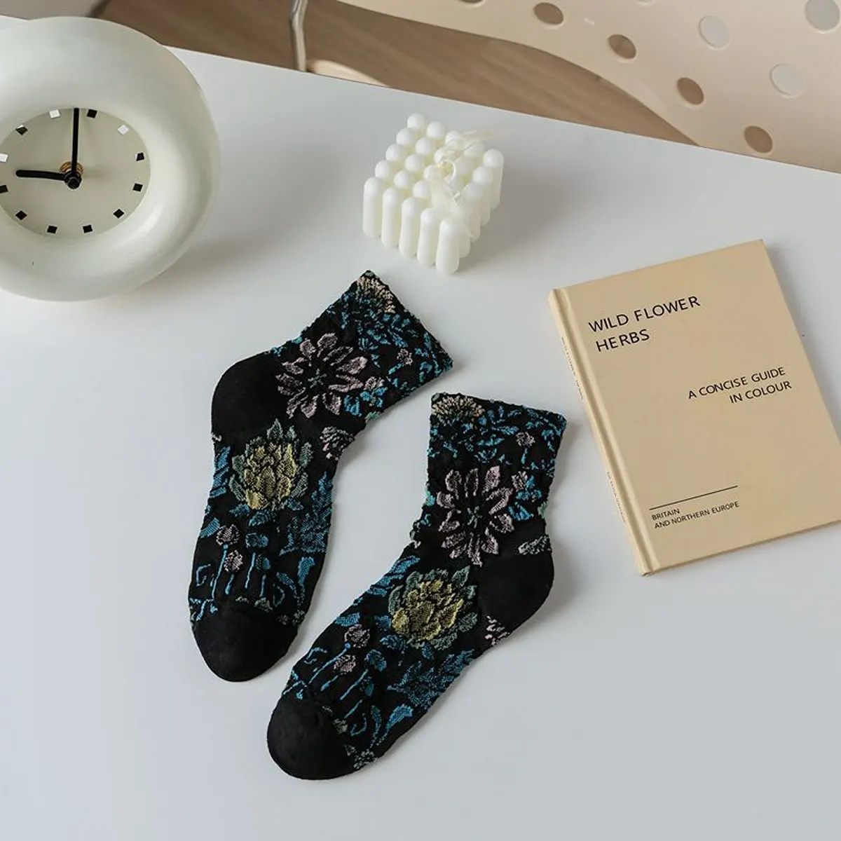 Floral Jacquard Crew Socks