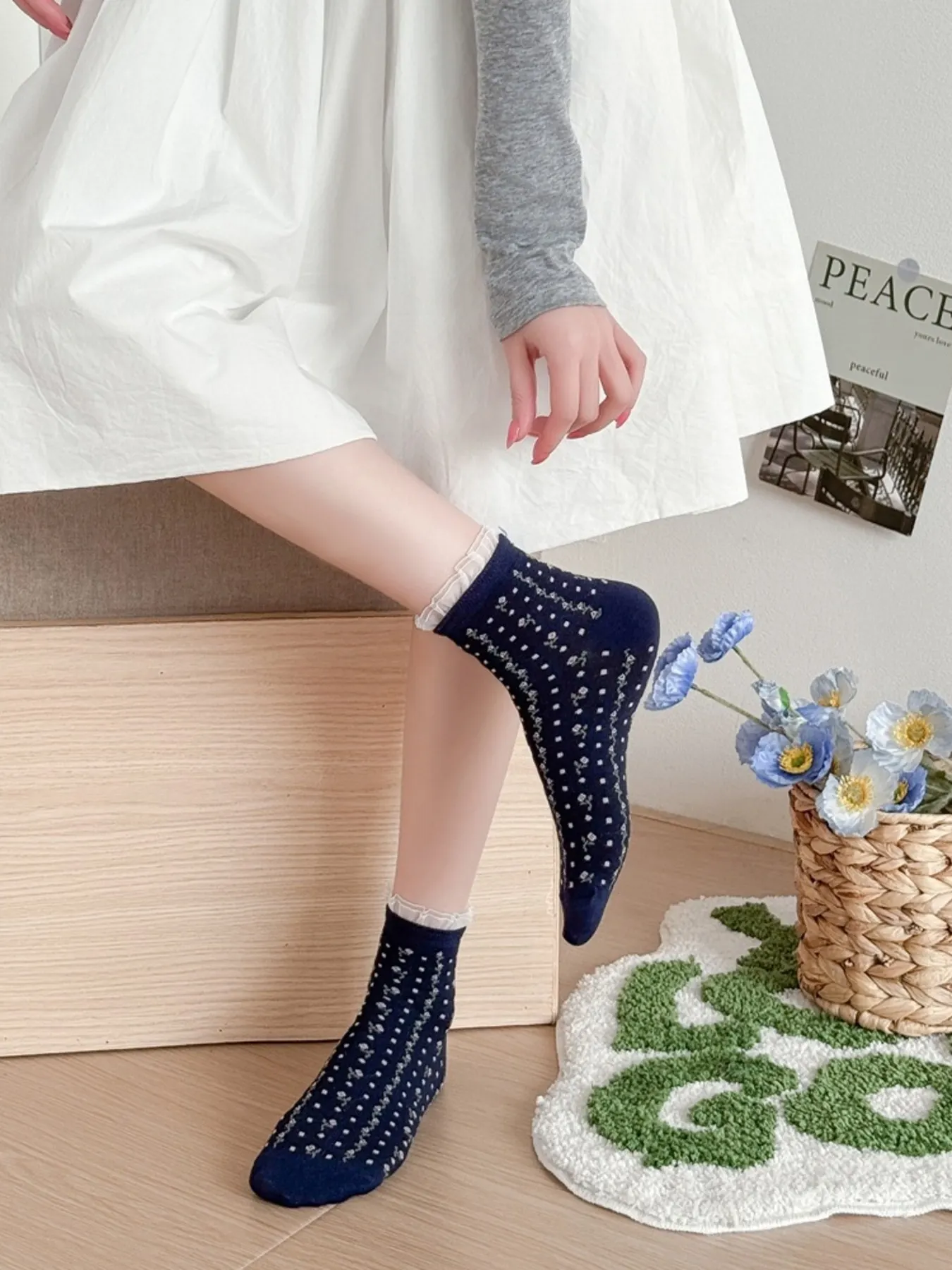 Vintage Floral Print Ankle Socks