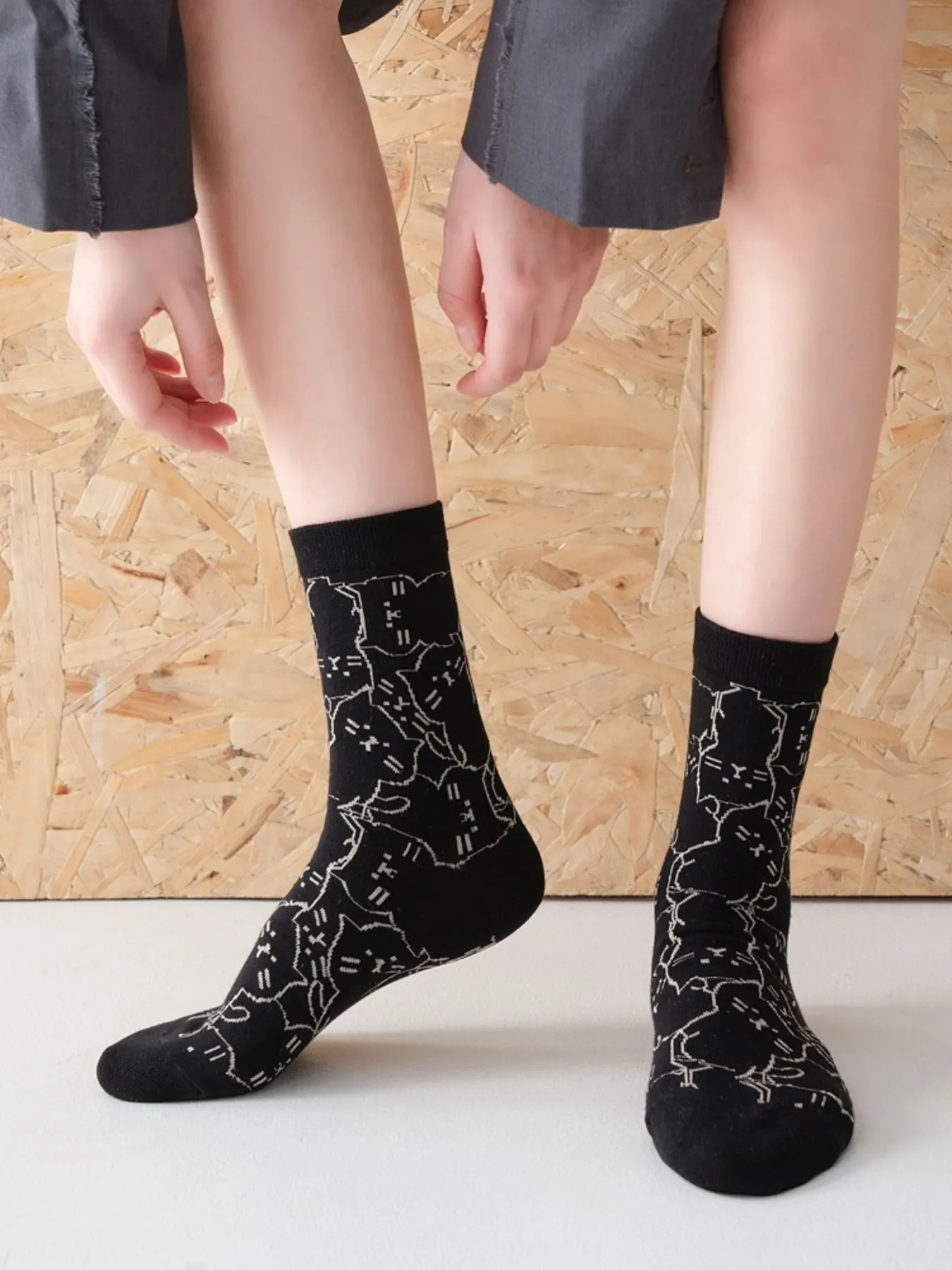Cat Pattern Crew Socks